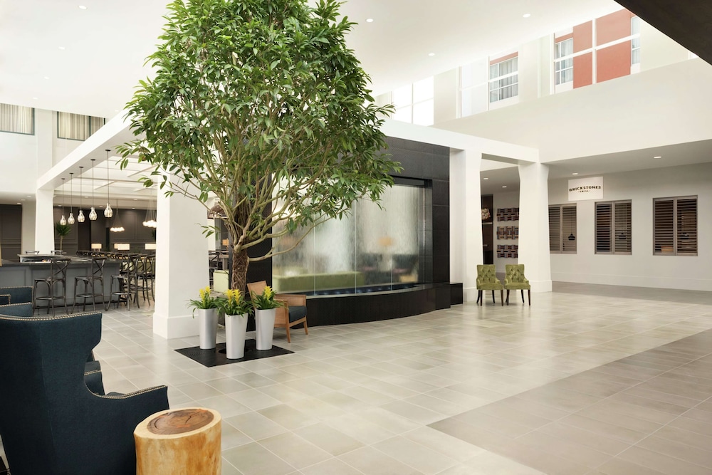 Embassy Suites by Hilton Charlotte Ayrsley 7/53