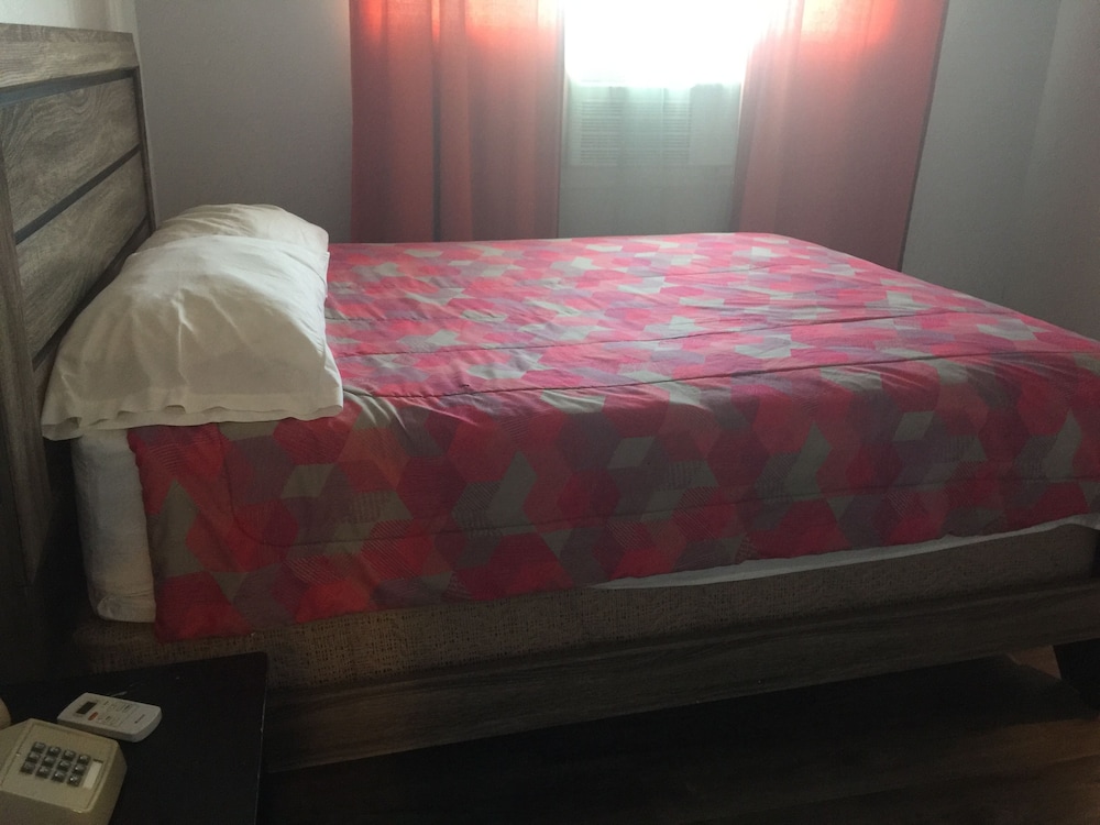 Tradewinds Allsuites Hotel 12/33