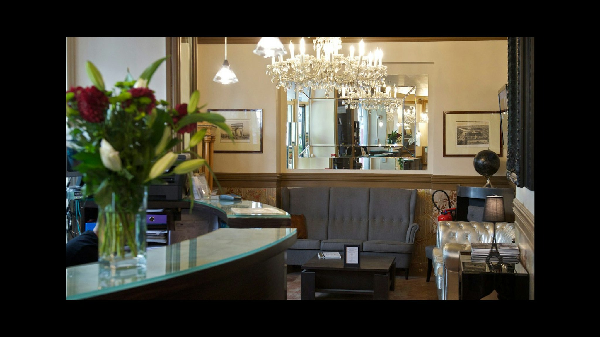 Hotel Petit Saint Honore 19/28