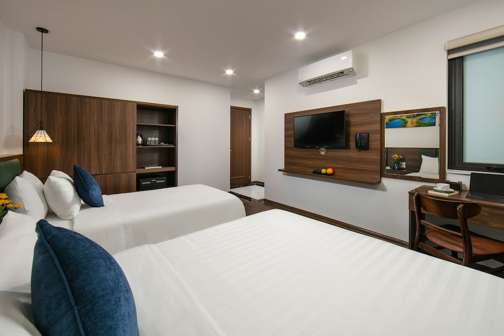 Hanoi Vacanza Premier Hotel 12/45