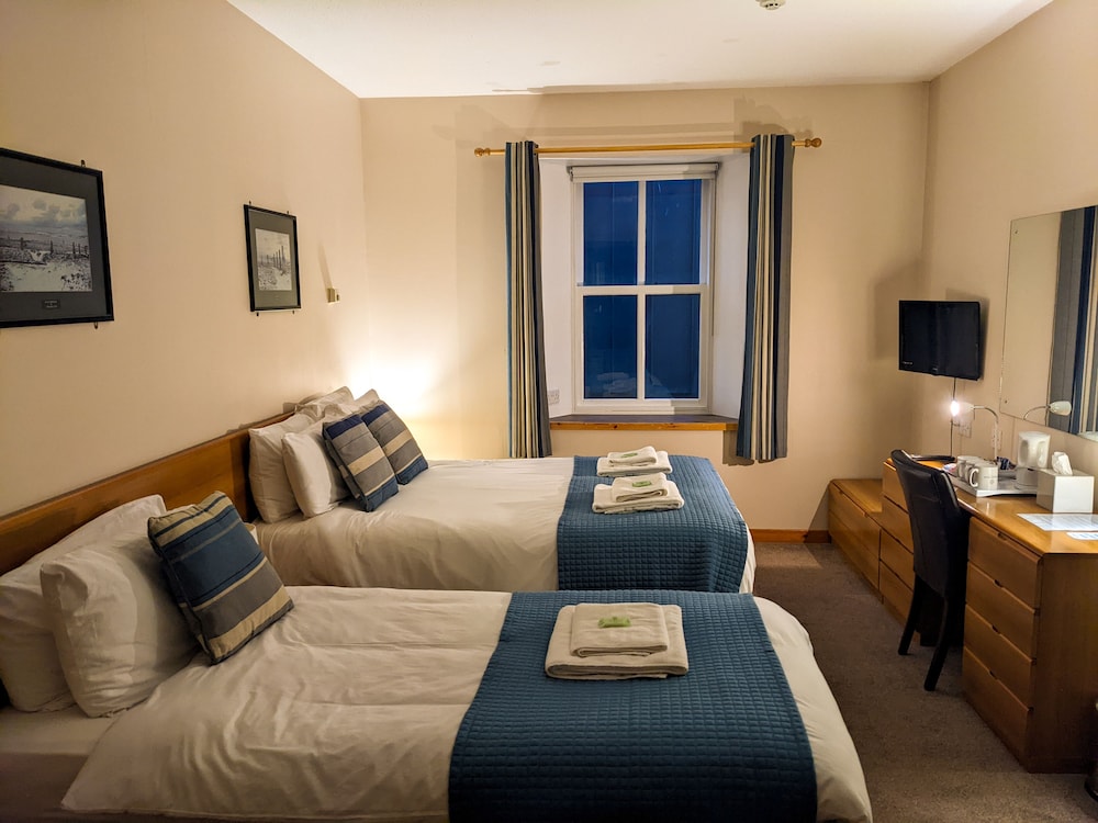 Ferry Inn 29/50