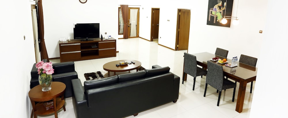 KULDESAK VILLAS BANDUNG 61/74