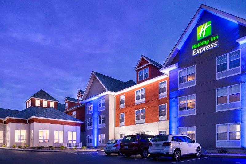 Holiday Inn Express Mystic 4/45