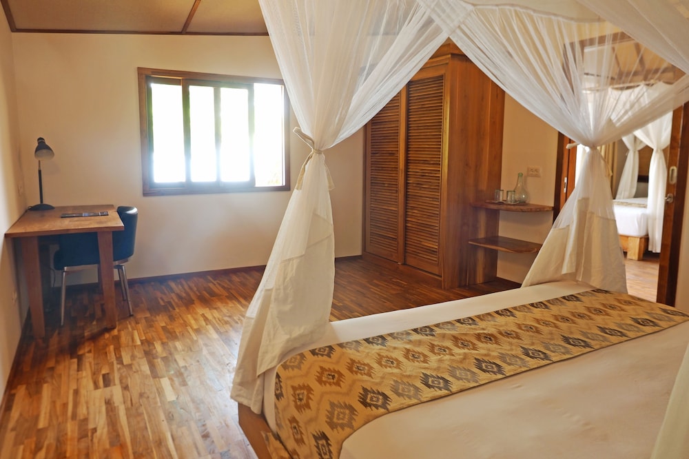 Komodo Resort 11/36