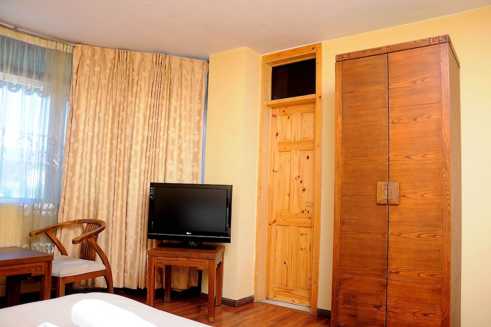 Dimitri Hotel 38/46