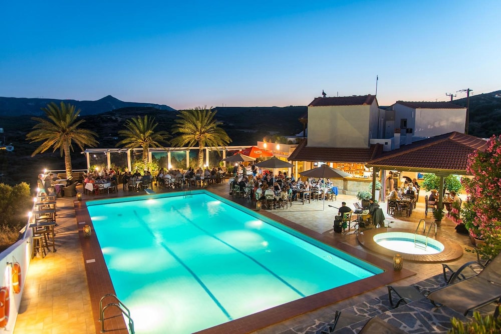 CASTRI VILLAGE HOTEL 17/50
