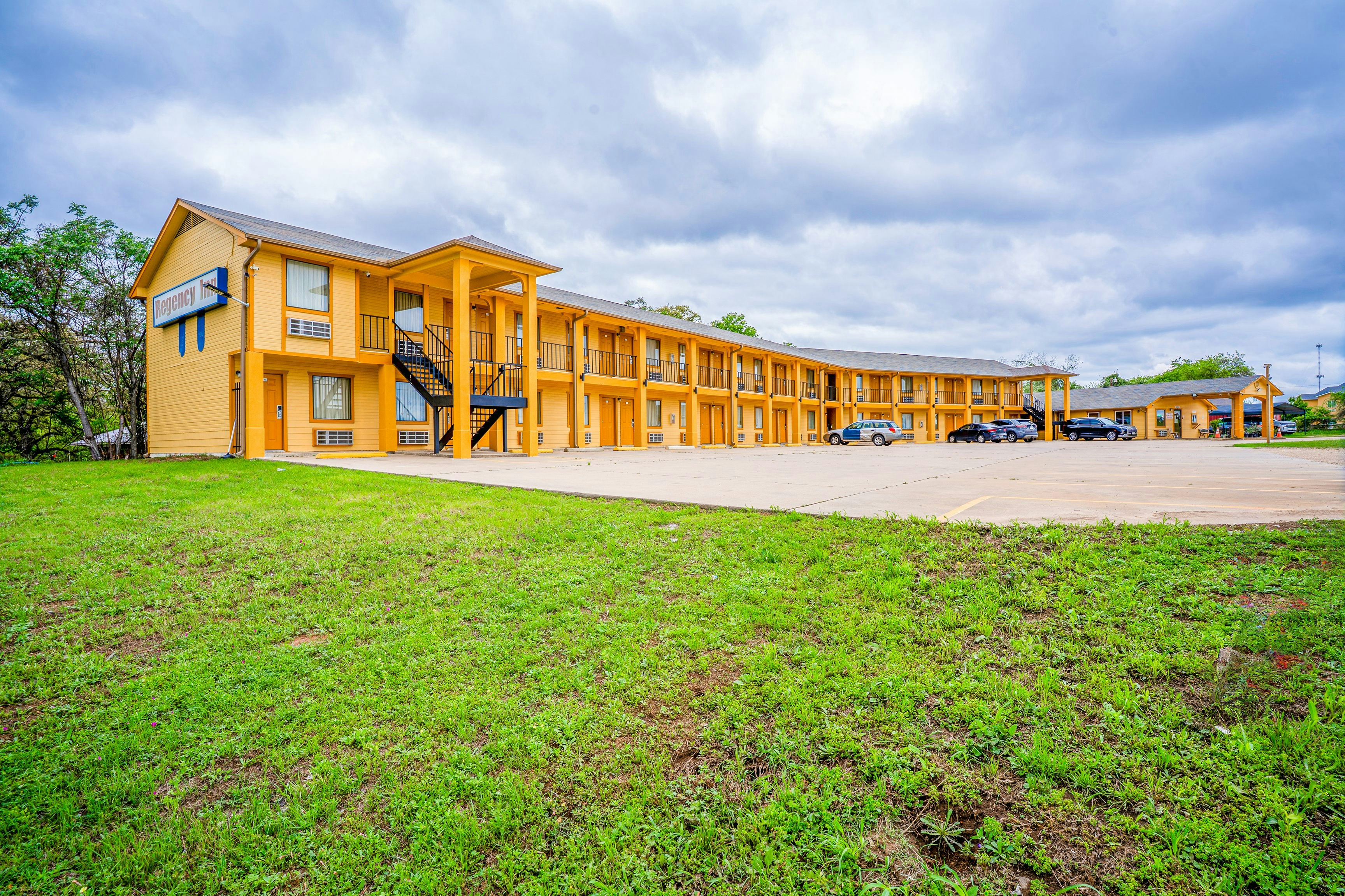 Regency Inn By OYO Rockdale TX 20/31