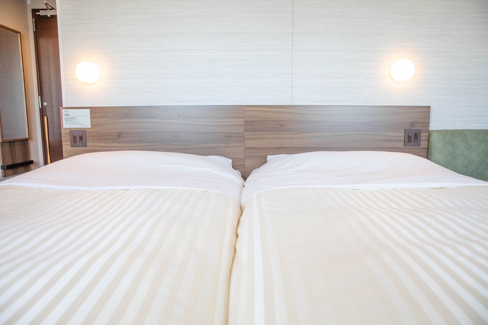 Compact, Twin Beds