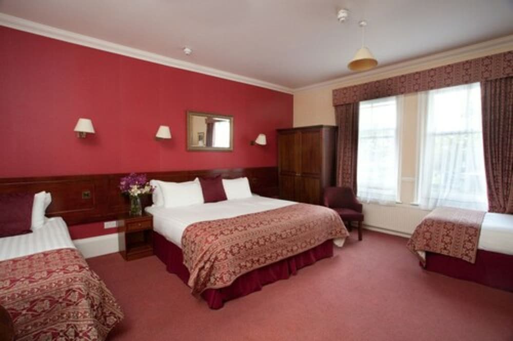 The Victoria Hotel 13/53