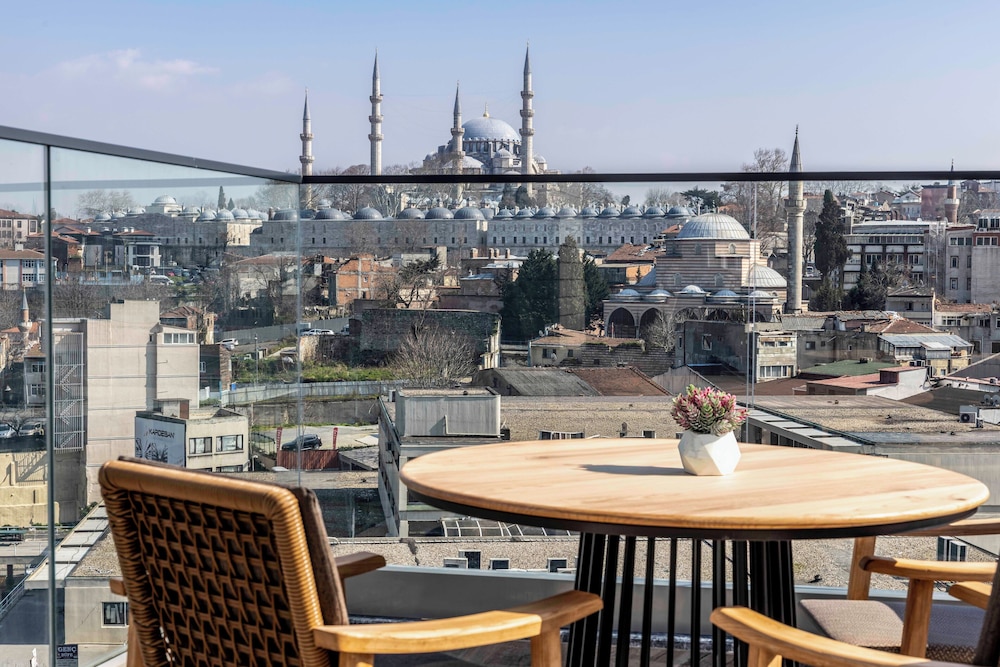 Movenpick Istanbul Old Town 50/59