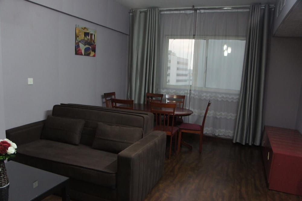 Three 888 Hotel 27/36