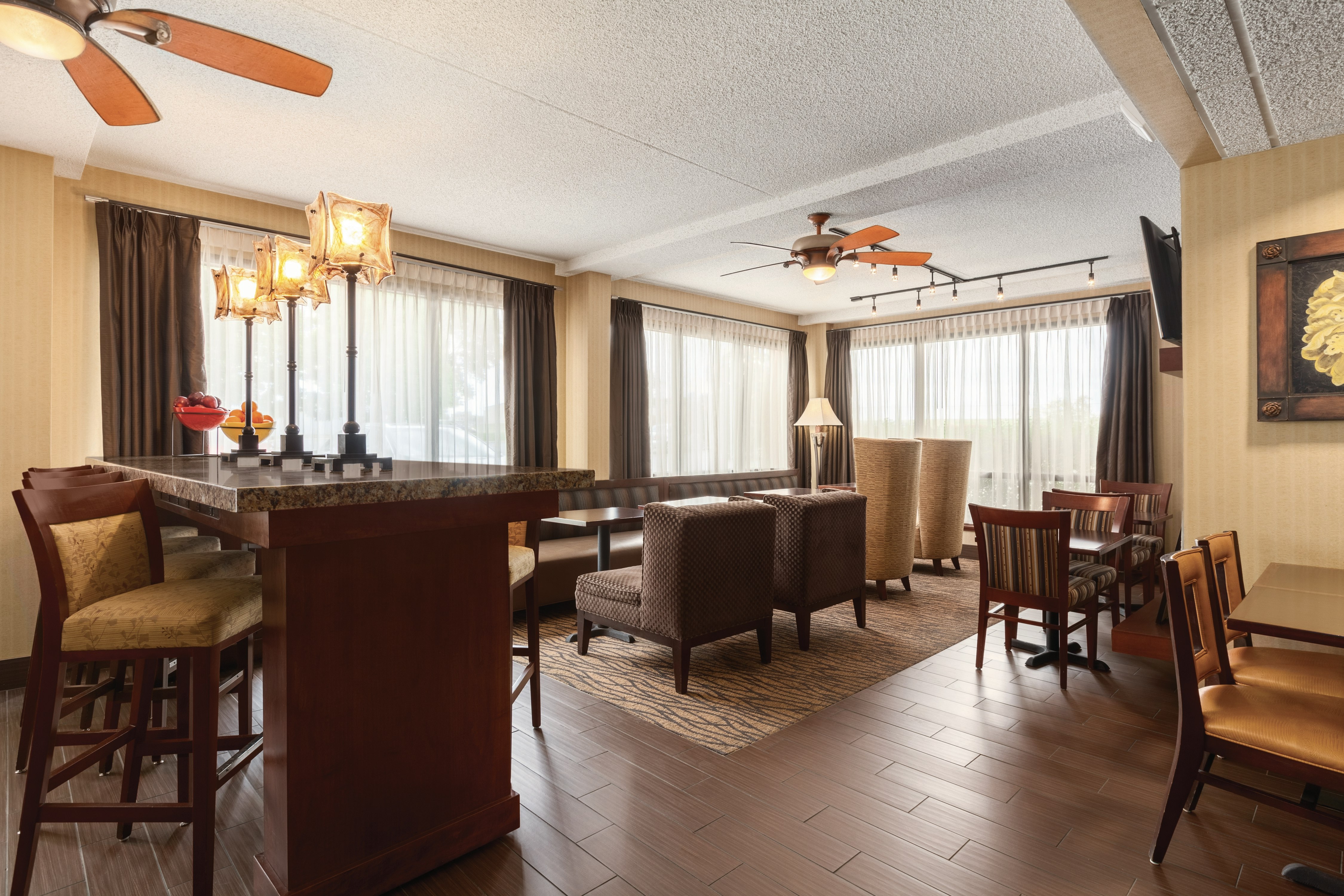 Hampton Inn Des Moines-Airport 14/24