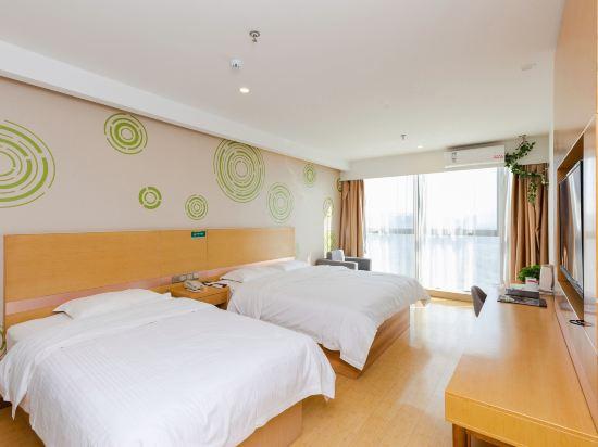 ROOM, TRIPLE