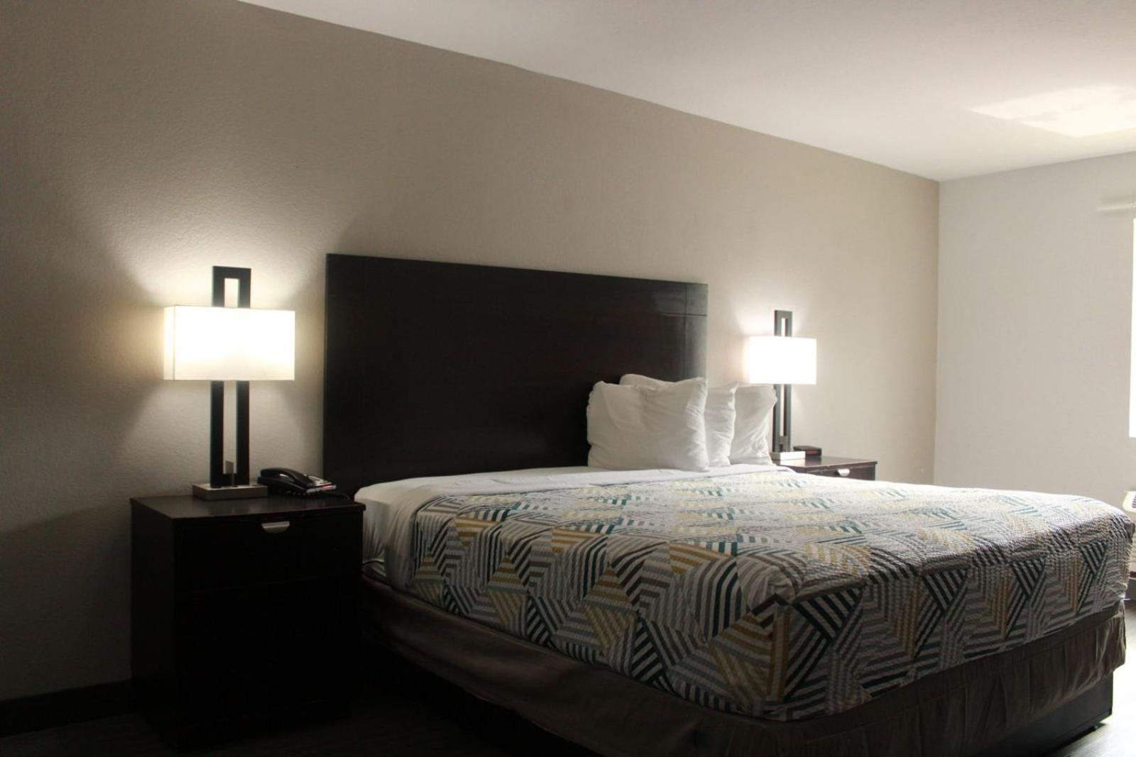 Home Place Suites 16/38