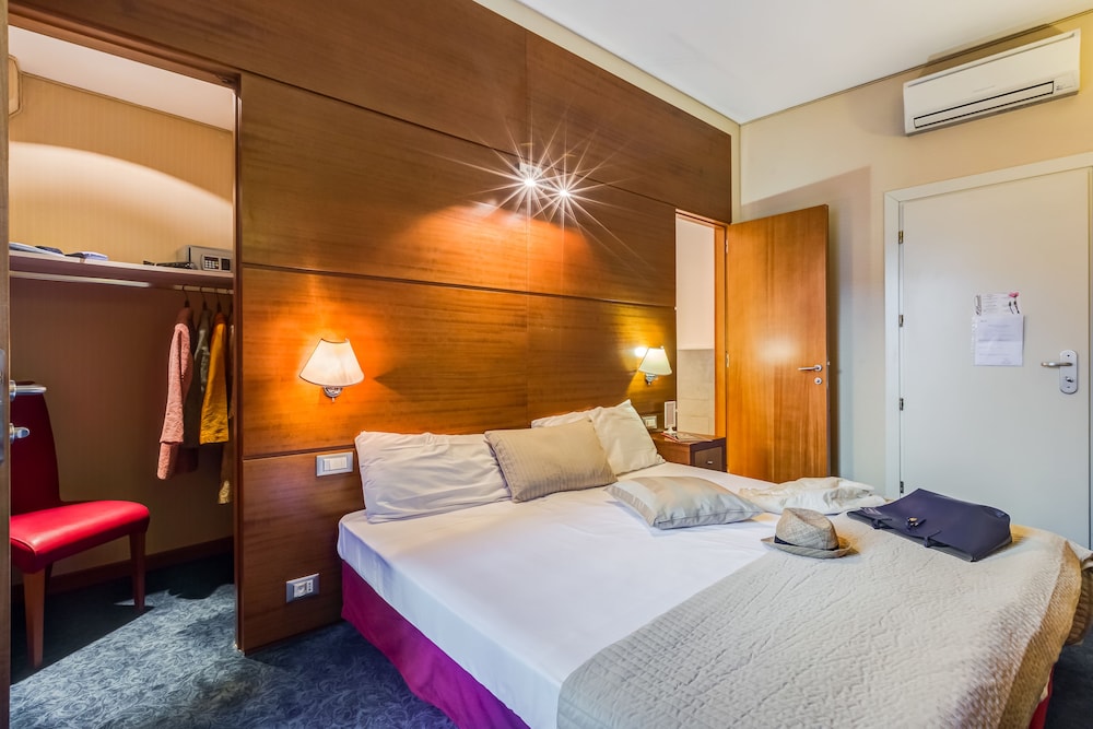 STANDARD, DOUBLE OR TWIN BED
