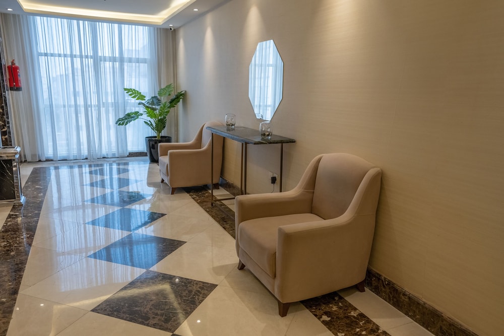العنوان فندق الحمراء(Rosemond Alhamra (EX.Address Al Hamra)) 28/43