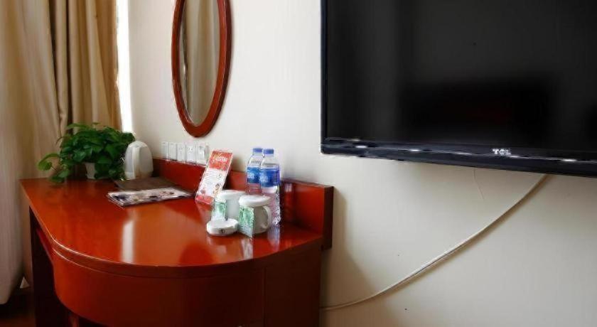 GreenTree Inn Langfang Guangyang District Guangyang Avenue North Yongxing Road Express Hotel 41/50