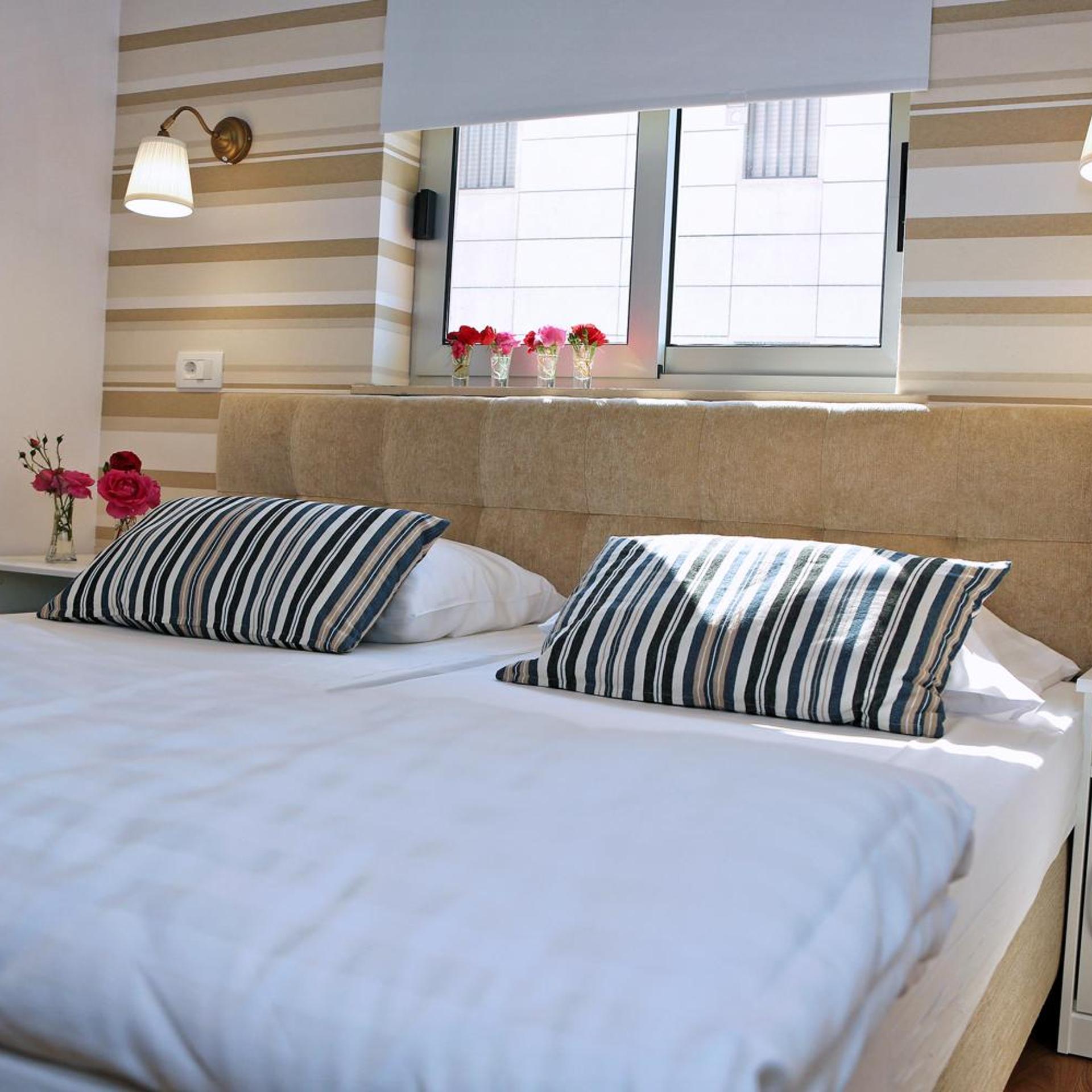 Room, Double or Twin Bed, No Balcony، HOTEL DELFIN 4/10