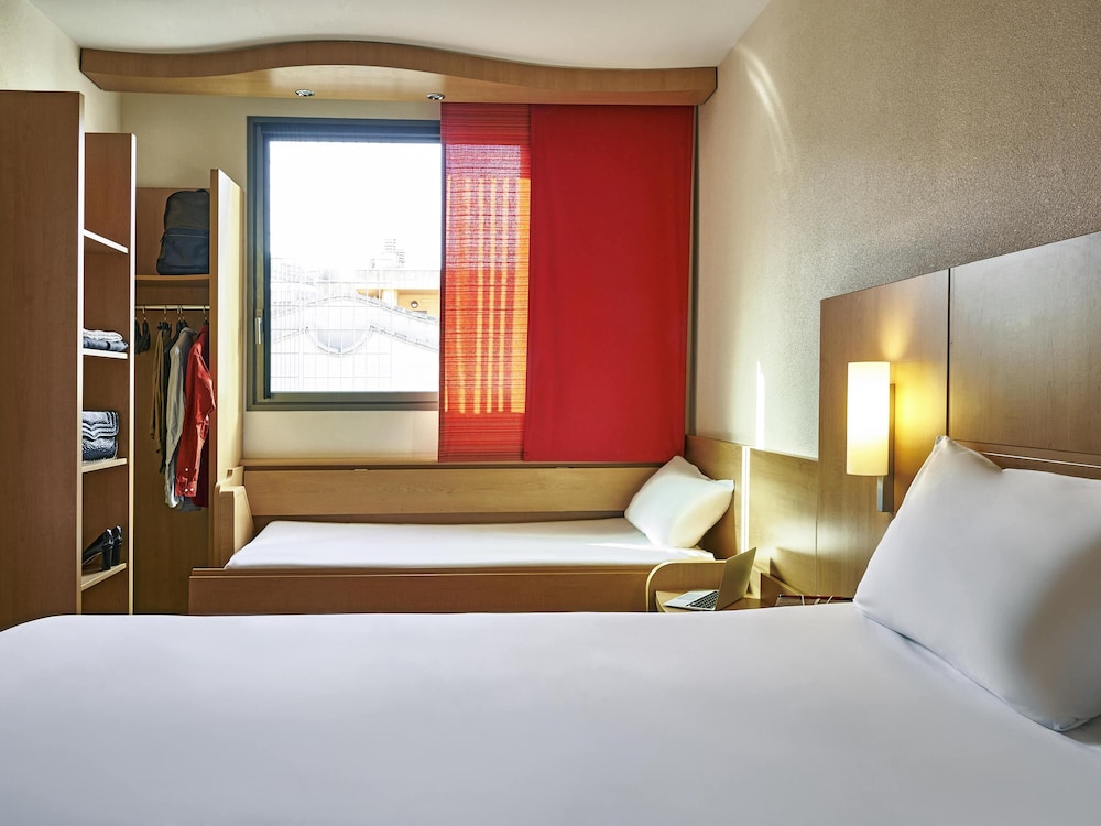 Ibis Barcelona Centro Sagrada Familia 28/70