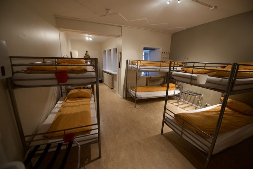 Hostel B47 37/45
