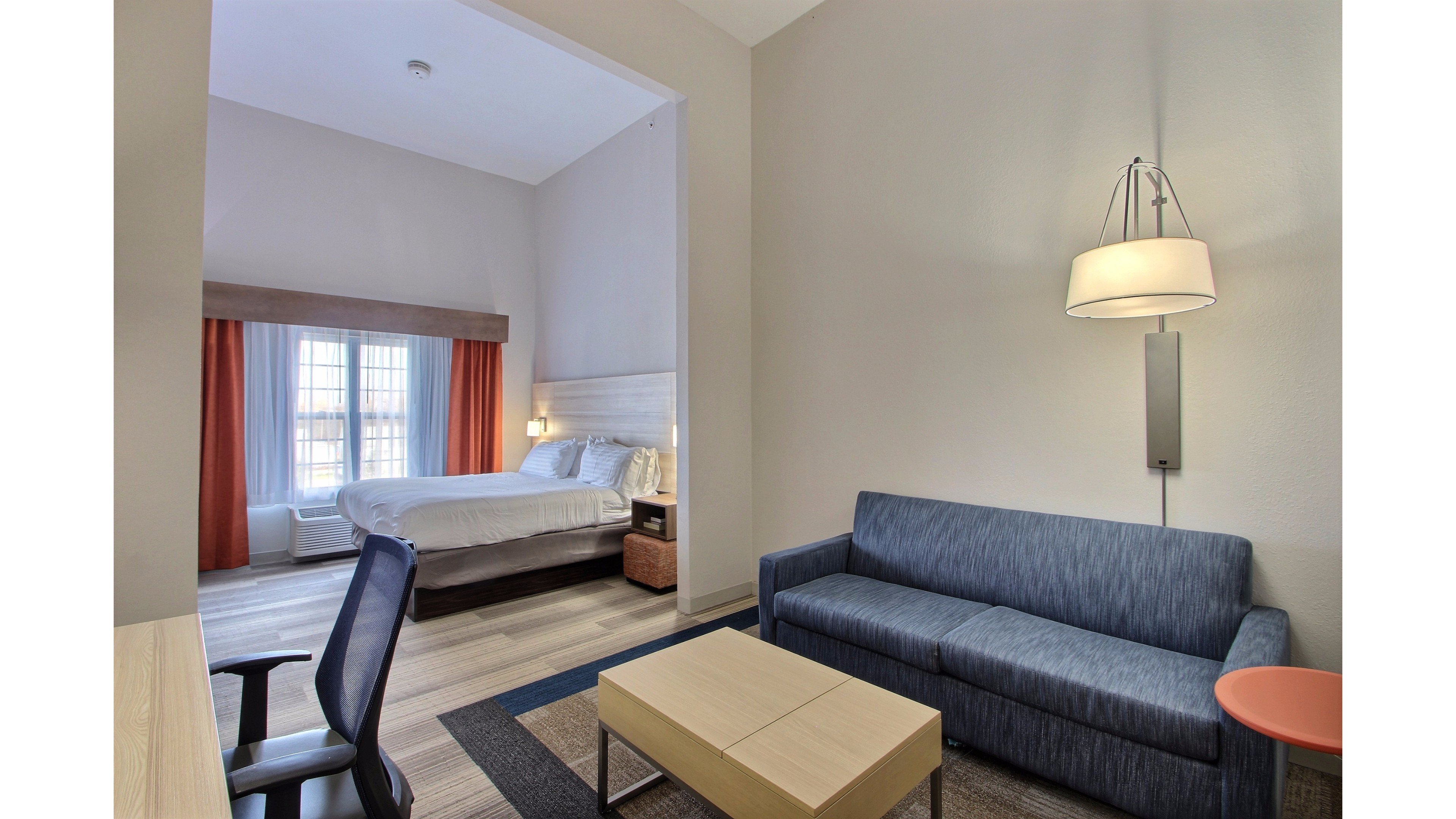 Holiday Inn Express Hotel And Suites Milwaukee Airport 58/74