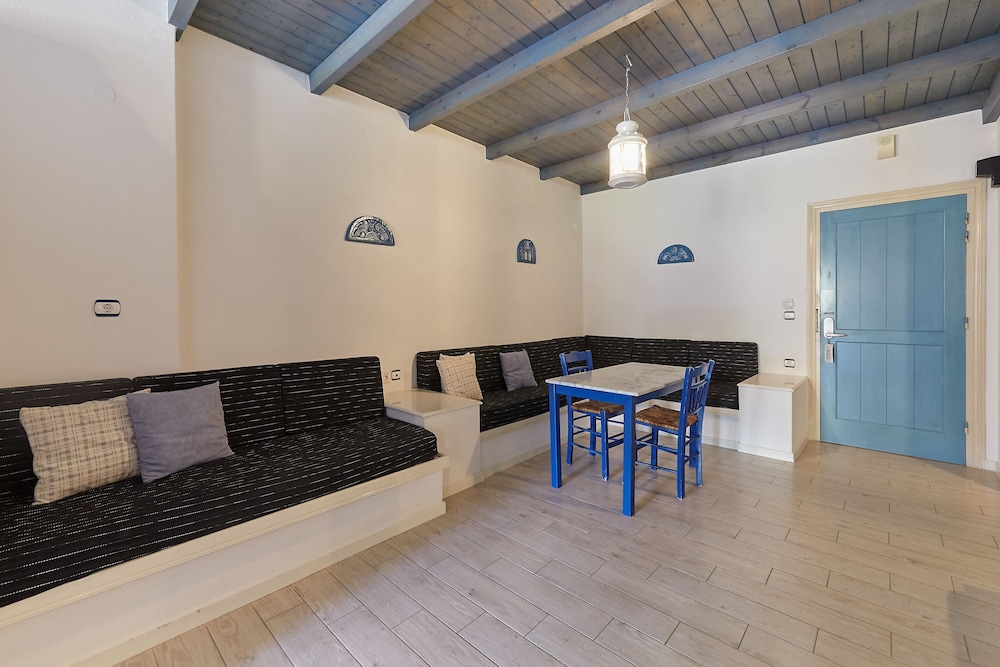 Kerame Hotel 39/75