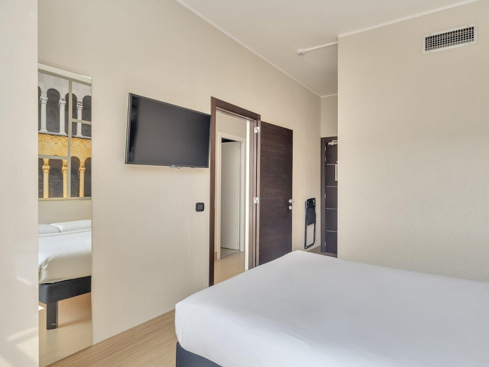 غرفة قياسية بسرير كوين، B&B Hotel Cremona 4/10