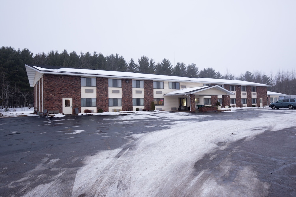 Travelodge by Wyndham Merrill 1/50