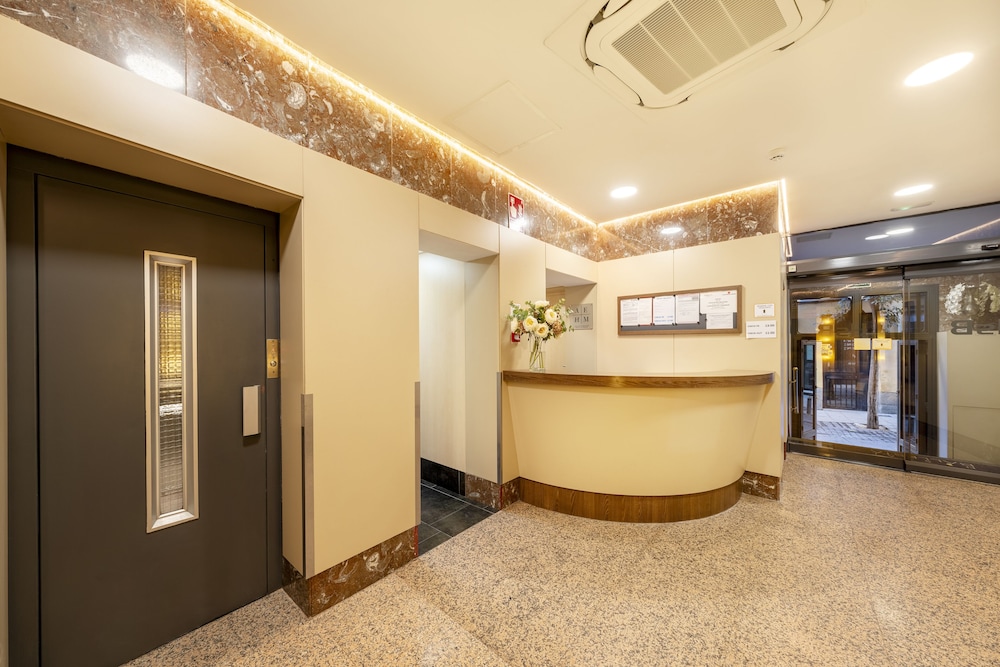 Hostal Ballesta 11/69