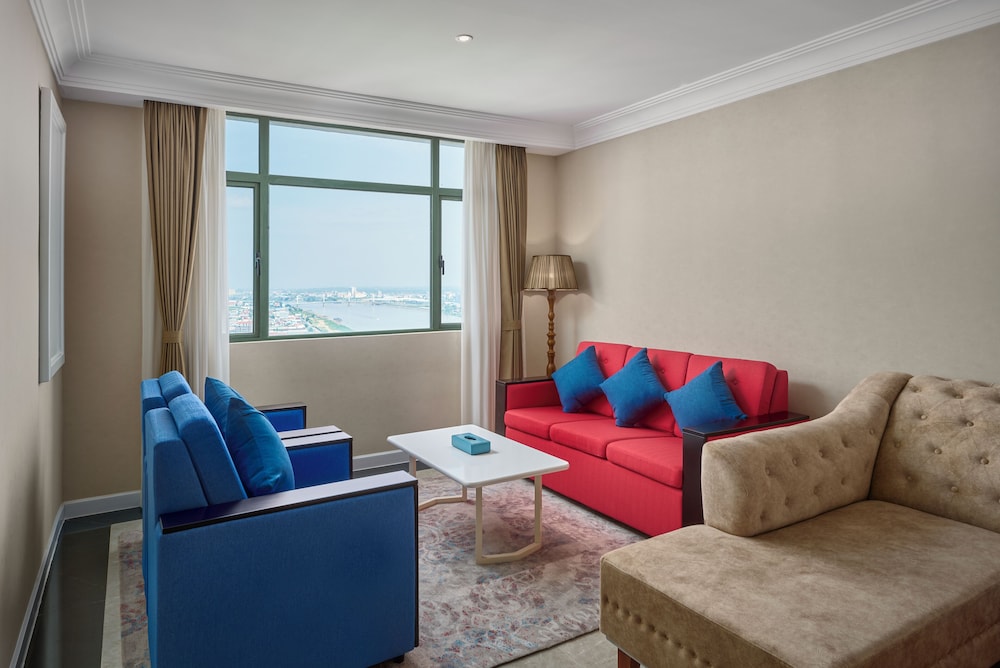 Wyndham Grand Phnom Penh Capital 41/68
