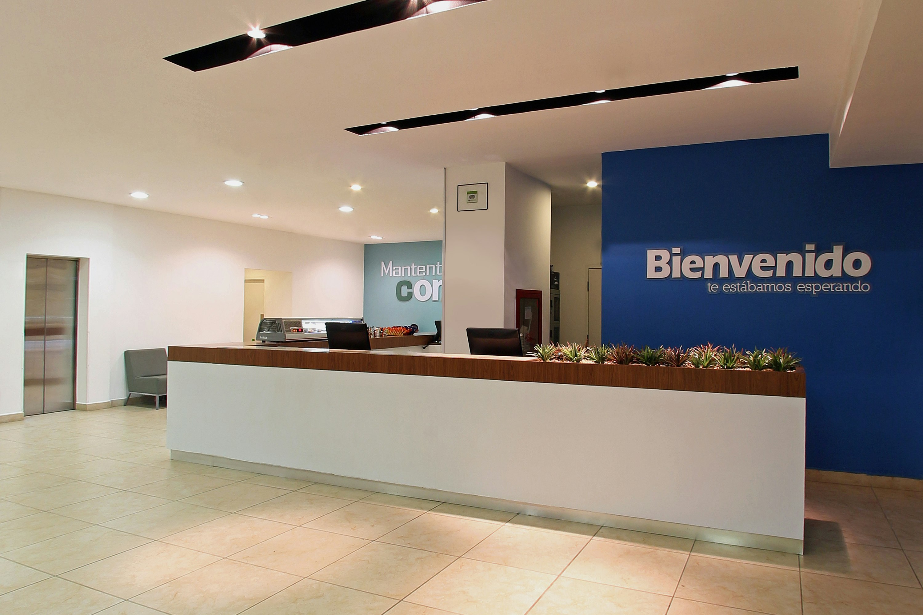 One Queretaro Aeropuerto Hotel 8/63