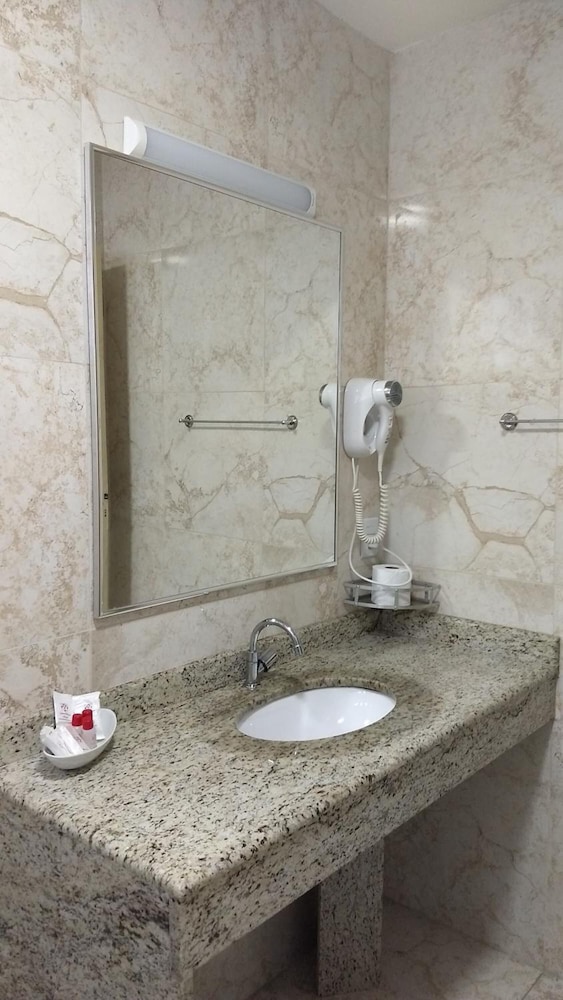 Castel Plaza Hotel 59/61