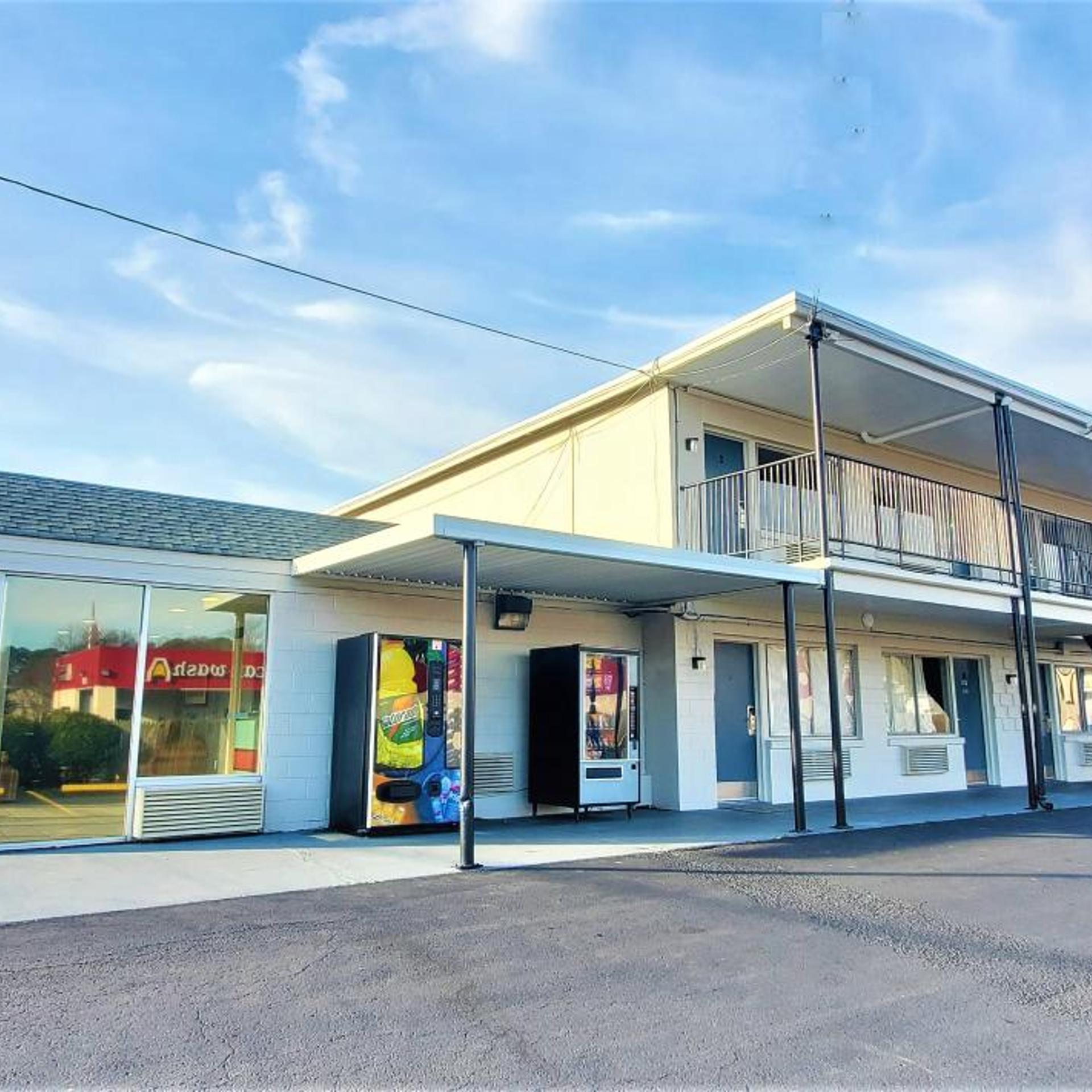 Travelodge Newport News 23/24
