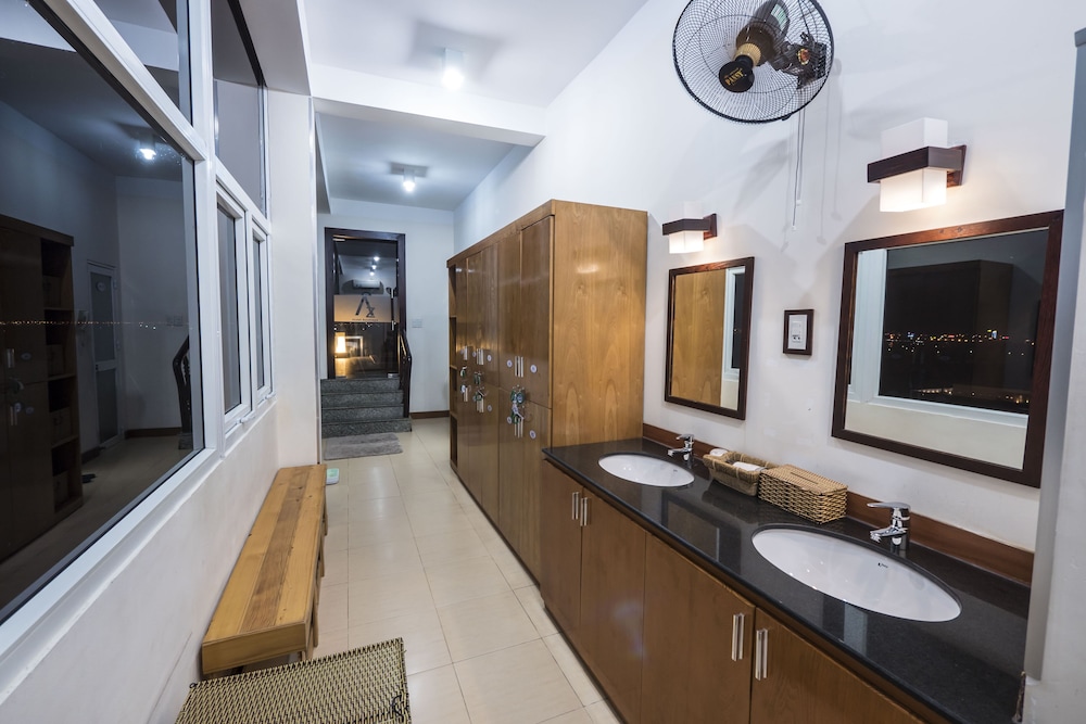AZUMAYA Da Nang 43/55