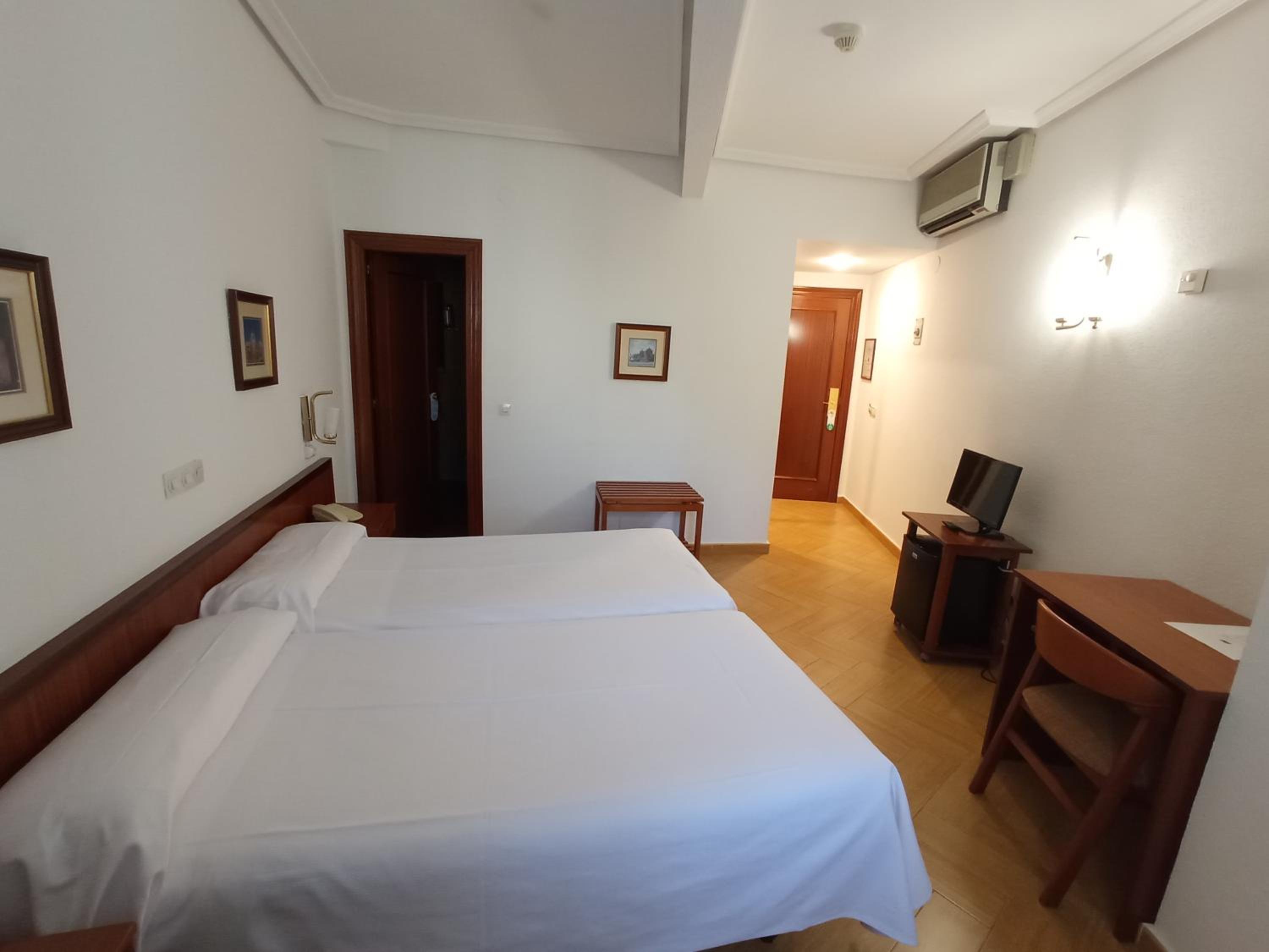 غرفة بسريرين منفصلين، Hotel ELE Acueducto 2/9