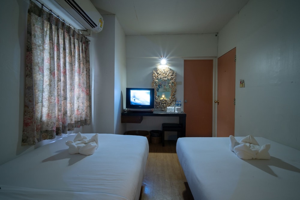 Sawasdee House 25/50