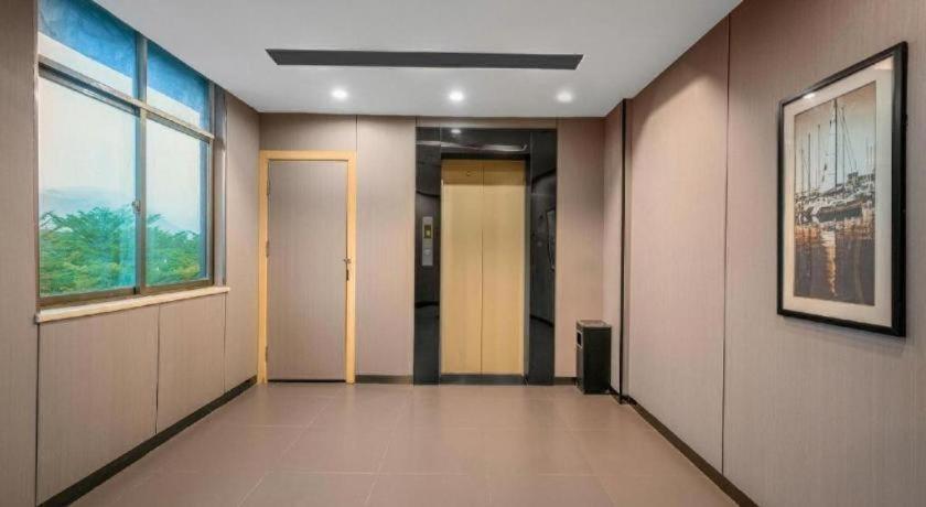 7 Days Premium (Shenzhen Dapeng New District Jiaochangwei) 4/36