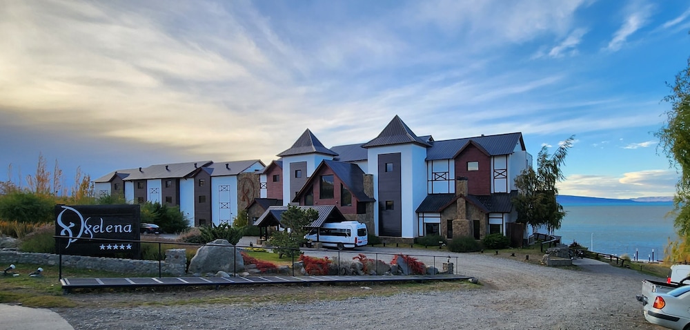 Xelena Hotel and Suites 40/49