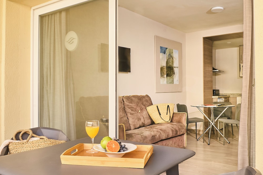 Ona Marbella Inn 24/40