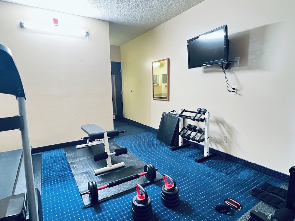 Hometown Inn Suites 32/50