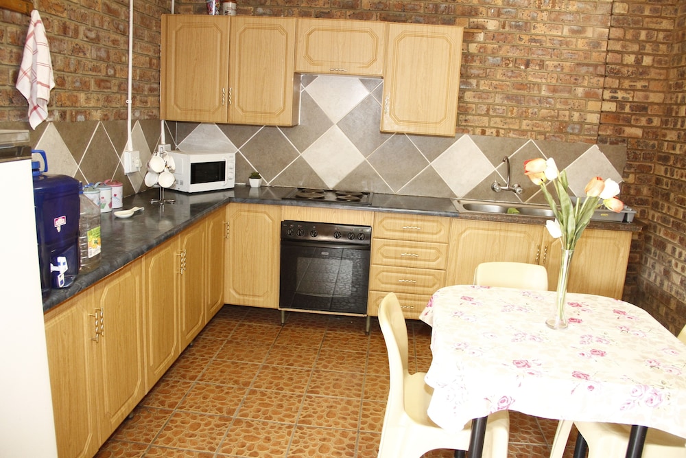 Kalahari Guest House 35/50