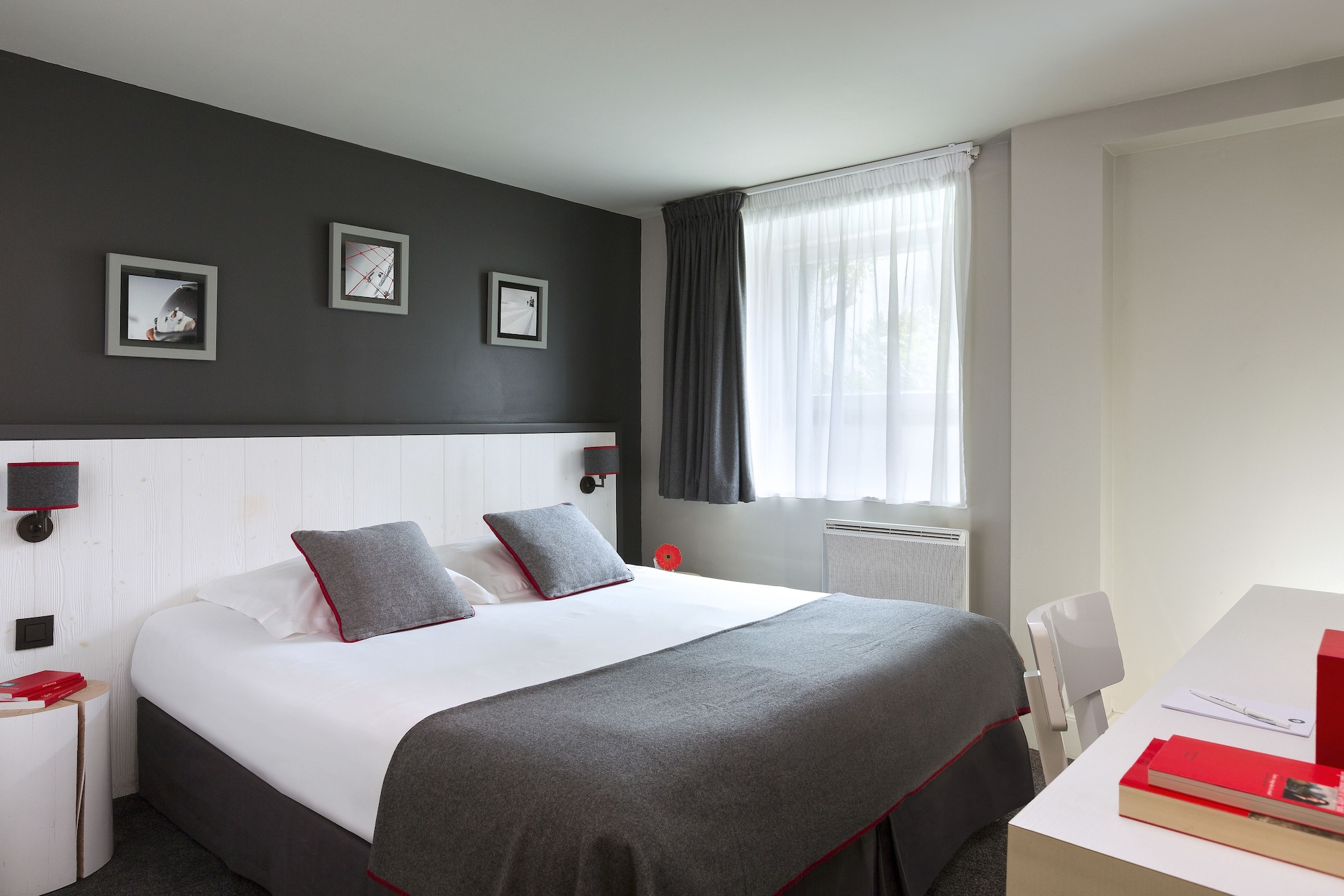 CLASSIC, DOUBLE OR TWIN BED