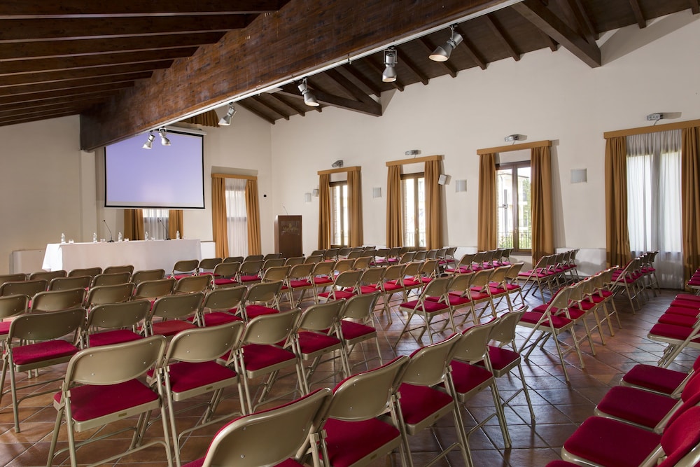 Maranello Palace (17Km From Modena) 62/70