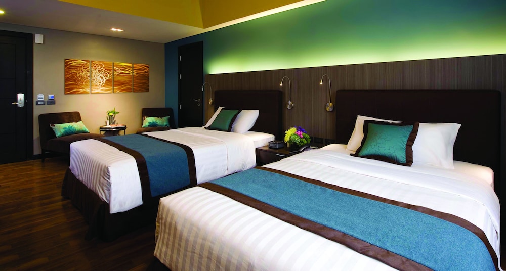 F1 Hotel Manila BGC 11/65