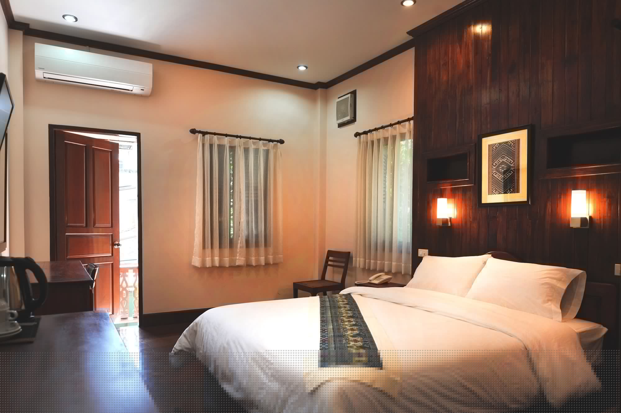 SUPERIOR, DOUBLE BED, CITY VIEW