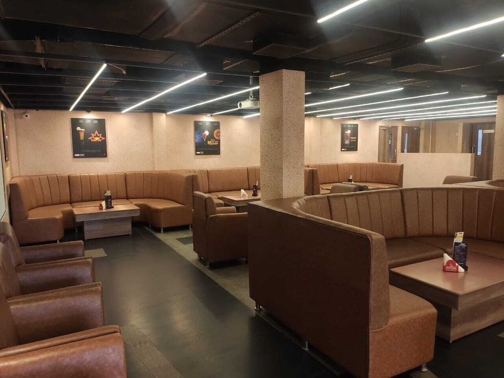 Zip By Spree Hotels Surabi International 30/58