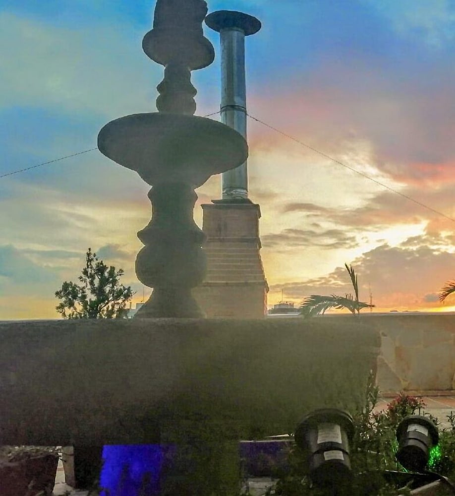Hotel Leon Dorado 23/27