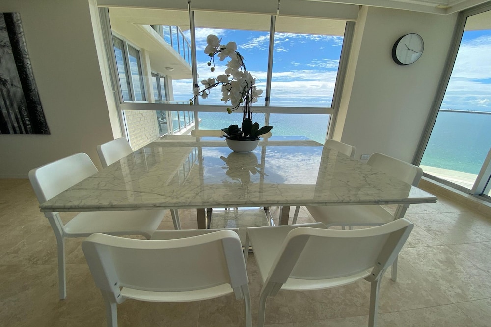 Hi Surf Beachfront Apartments 36/78