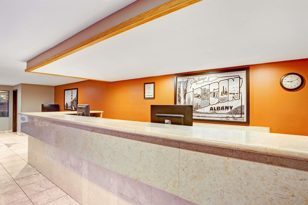 Super 8 By Wyndham Albany 4/19