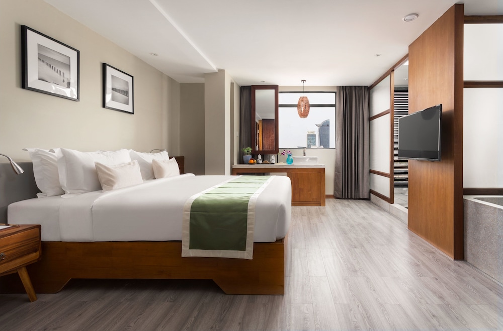 G Mekong Hotel 24/65